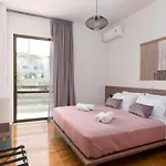 Nima1 4 Bedroom Centraly Located In شقة *