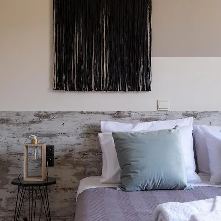Nima1 4 Bedroom Centraly Located In Apartment Rethymno (Crete)