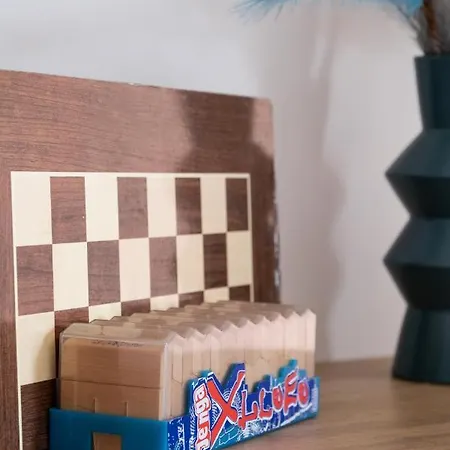 Nima1 4 Bedroom Centraly Located In