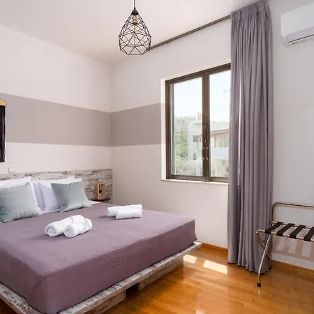 Apartment Nima1 4 Bedroom Centraly Located In Rethymno (Crete)