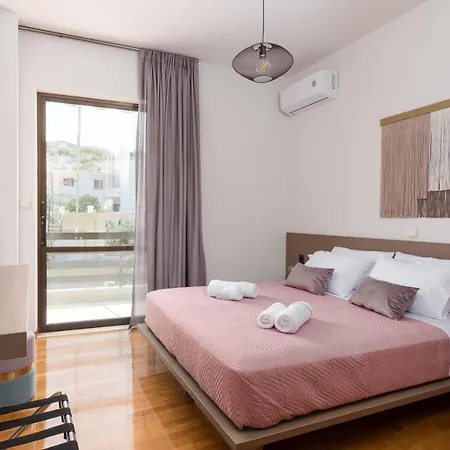 Nima1 4 Bedroom Centraly Located In Apartment *