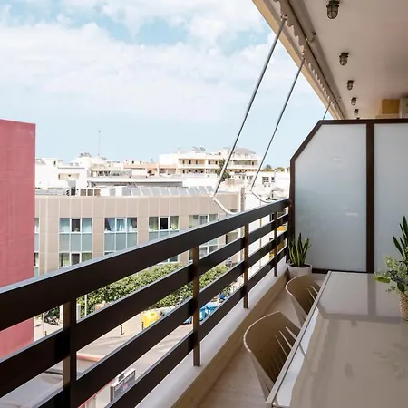 Nima1 4 Bedroom Centraly Located In *