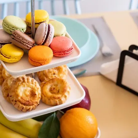 Nima1 4 Bedroom Centraly Located In *