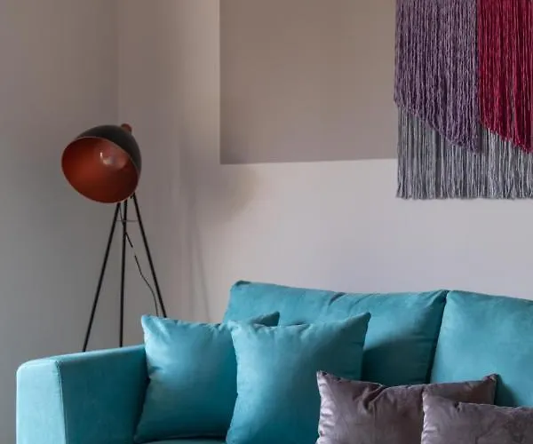 Nima1 4 Bedroom Centraly Located In