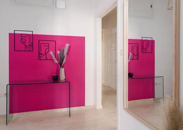 Nima1 4 Bedroom Centraly Located In Apartment