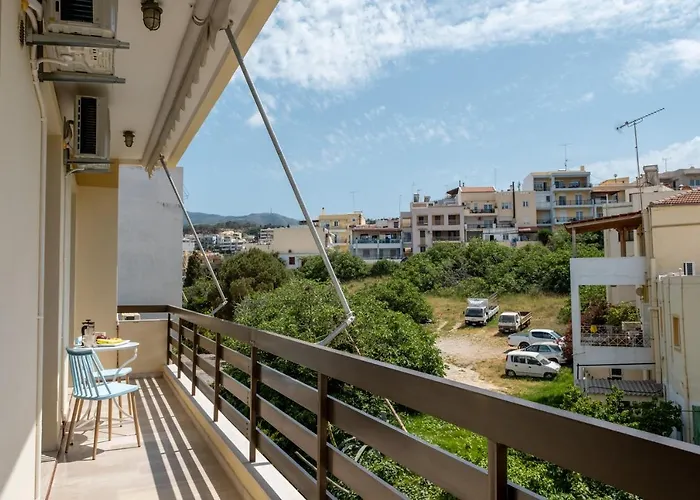 Nima1 4 Bedroom Centraly Located In