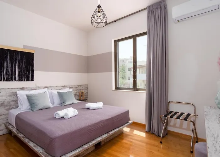 Apartment Nima1 4 Bedroom Centraly Located In Rethymno (Crete)